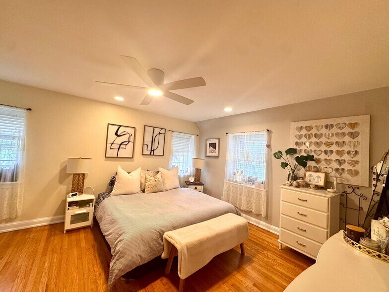 Building Photo - 611 Harvard Rd