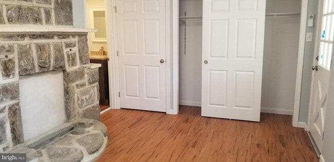 Building Photo - 473 Freemont St