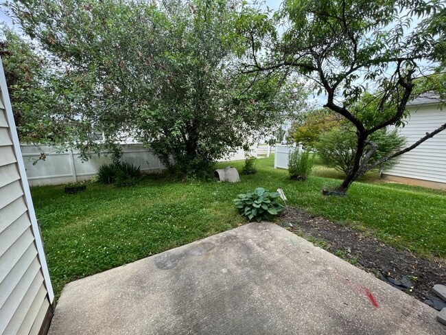 Building Photo - Large 3 bedroom home near downtown Raleigh!