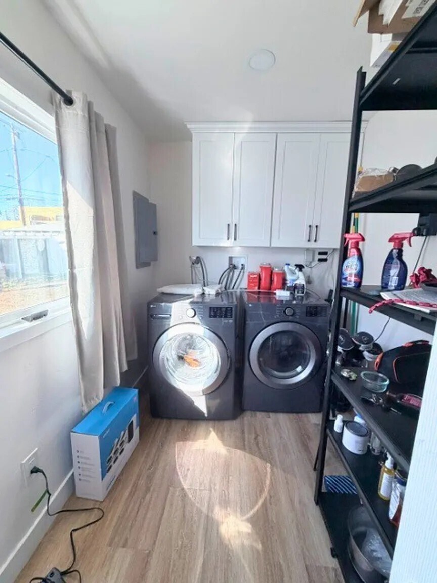 Building Photo - 715 Sunset Ave