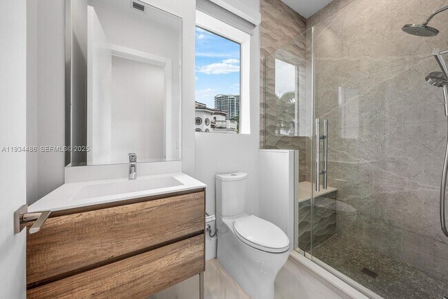 Building Photo - 3912 Island Estates Dr