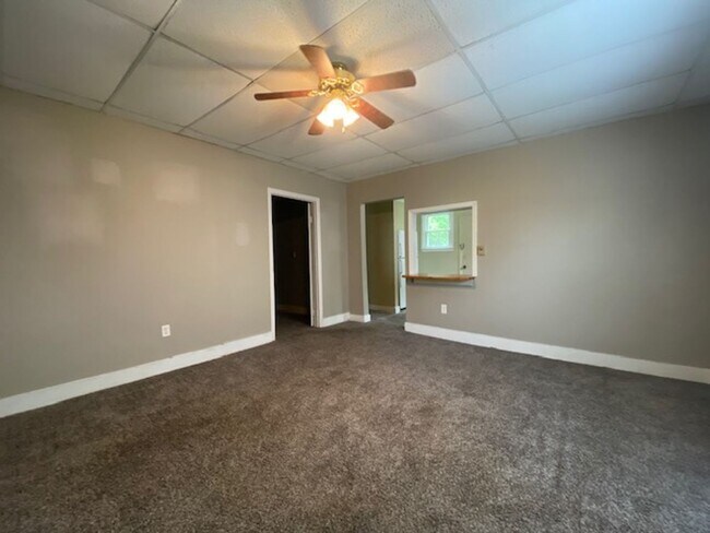 Building Photo - 38-42 E XENIA