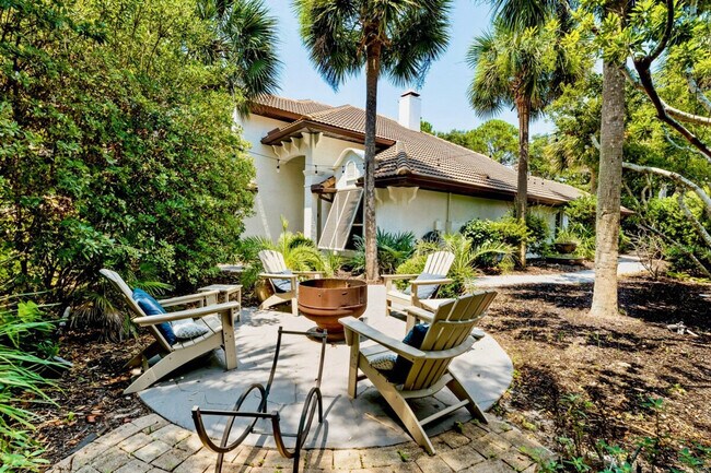 Building Photo - 4639 Paradise Isles