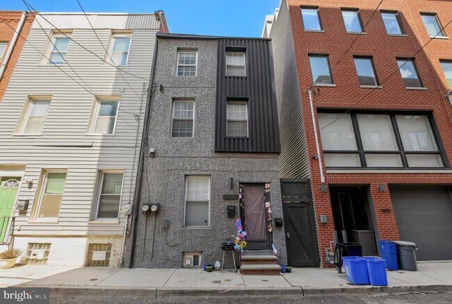 Building Photo - 1428 Hope St
