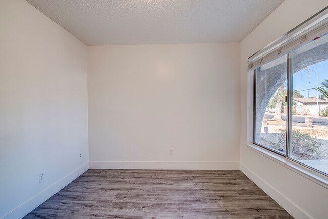 Building Photo - Status: Accepting Applications