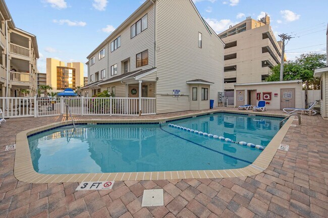 Building Photo - All Inclusive Seasonal Rental Available October 1st, 2025-March 31st 2026!