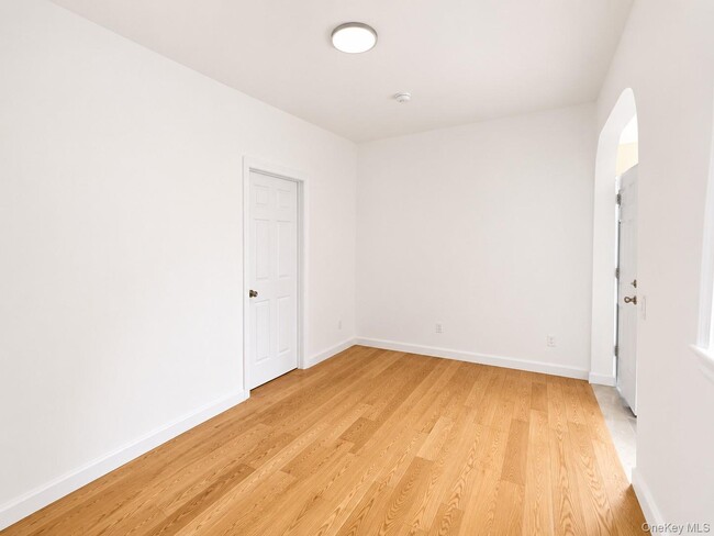 Building Photo - 69-23 59th Rd
