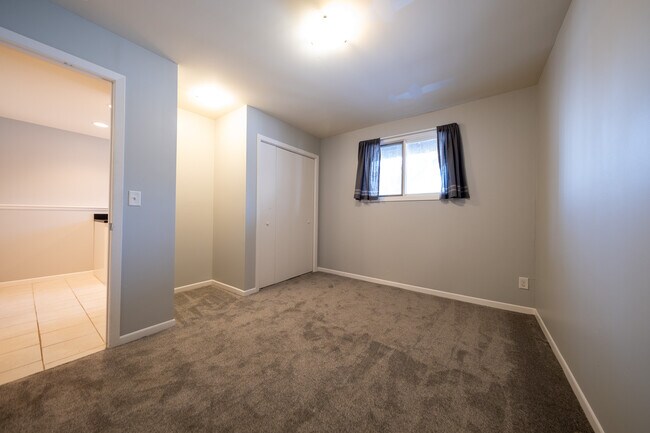 Building Photo - 7677 Whitney Dr