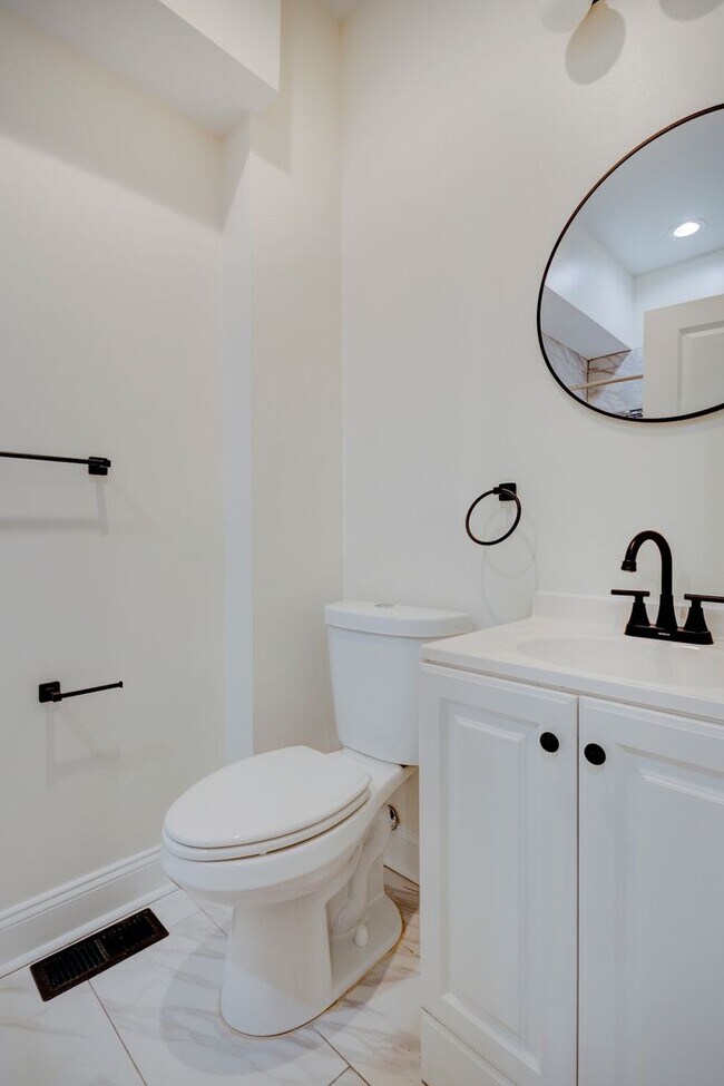 Building Photo - Newly Renovated 6 Bedrooms / 4 Bathrooms at Norris St