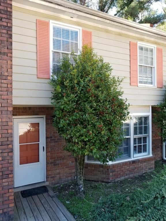 Building Photo - 5140 Highpoint Rd