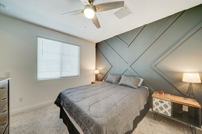 Building Photo - 4100 S Pinelake Way