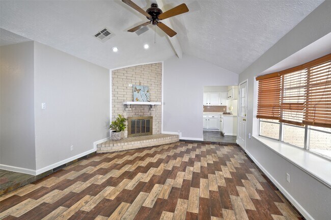 Building Photo - 11203 Verlaine Dr