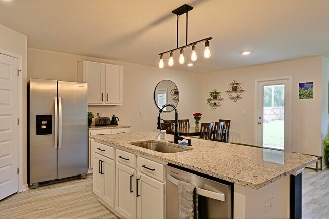 Building Photo - 8604 Tarsus Dr