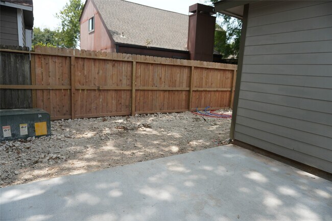 Building Photo - 6419 Teal Run Dr