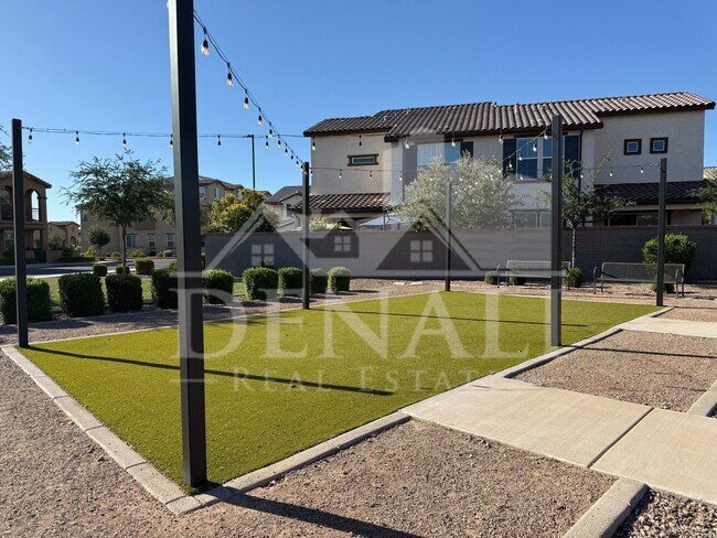 Building Photo - 1255 N Arizona Ave