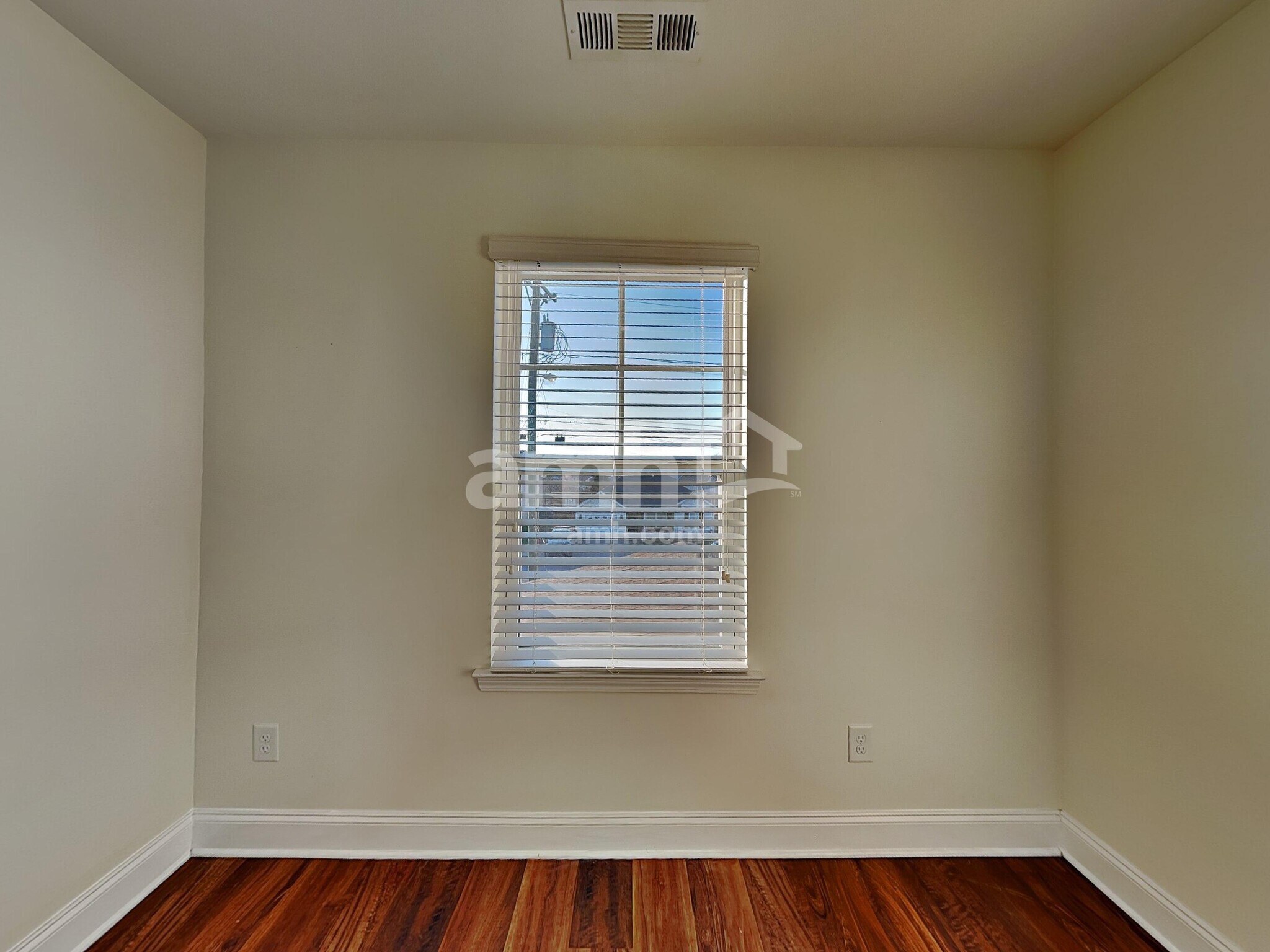 Building Photo - 9013 Ristau Dr