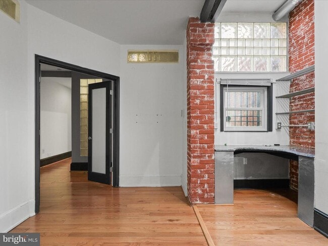 Building Photo - 929 O St NW