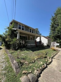 Building Photo - Three bedroom one bathroom home for rent