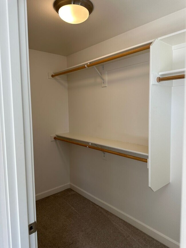 Building Photo - Beautiful 2-Story Home in Mount Vista Neighborhood!