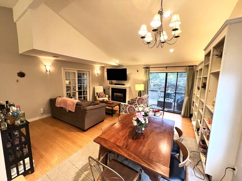 Building Photo - 3108 Eastwood Ct