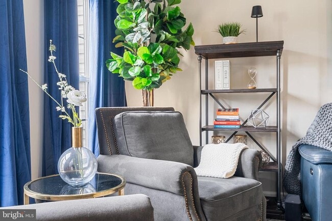 Building Photo - 5804 Summers Grove Rd