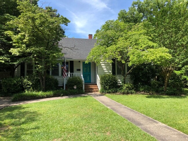 Building Photo - Charming Home in Haymount