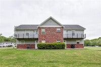 Building Photo - 806 W Tahlequah St