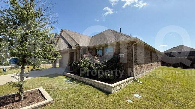 Building Photo - 402 Cliffmere Dr