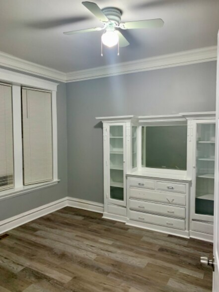 Building Photo - 6629 S Green St