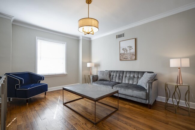 Building Photo - 2522 N Edwin Cir