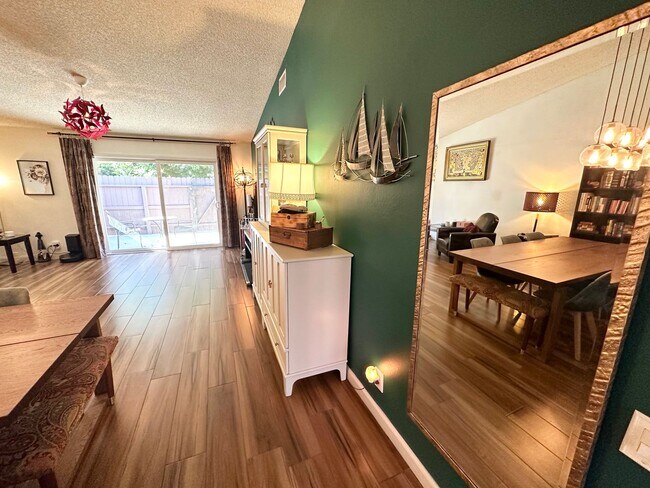 Building Photo - 386 N IronPike Cir
