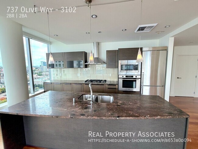 Building Photo - 737 Olive Wy
