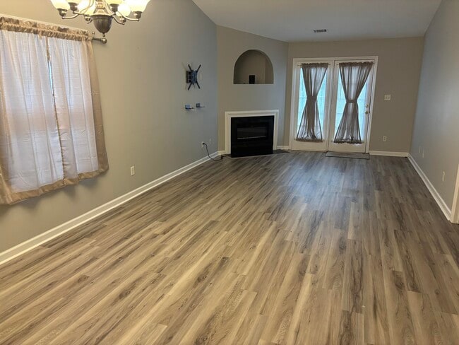 Building Photo - 4010 Calypso Dr