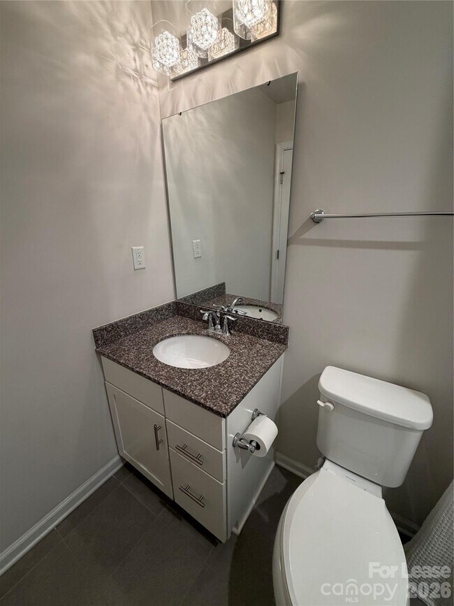 Building Photo - 318 Willow Wood Ct