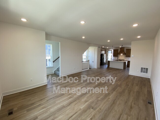 Building Photo - 4815 Jackson Vlg Pkwy