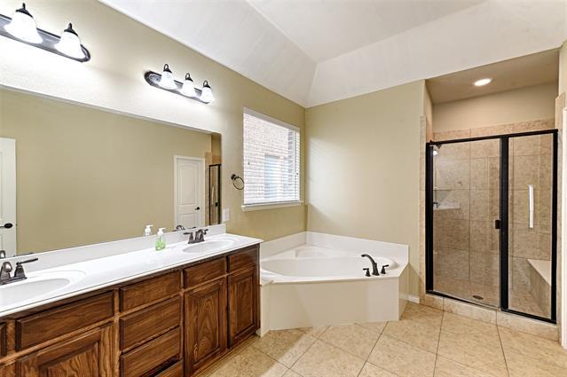 Building Photo - 10121 Waterstone Way