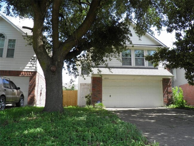 Building Photo - 8922 Benning Dr