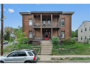 Building Photo - 822 W 35th St