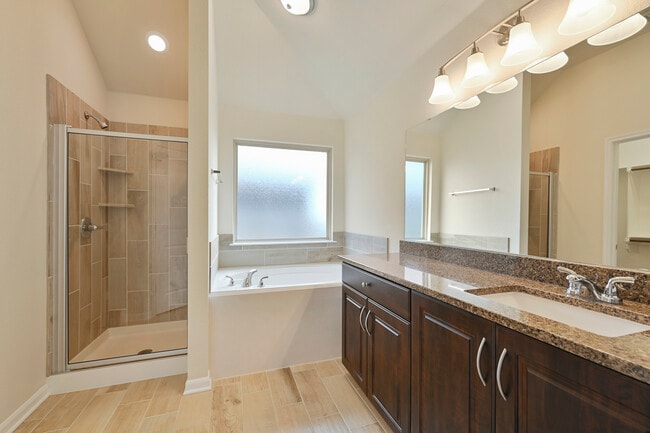 Building Photo - 2133 Dumfries Dr