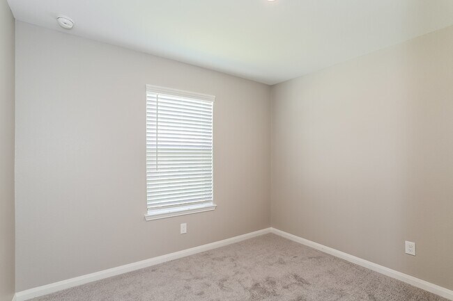 Building Photo - 26123 Hals Dr