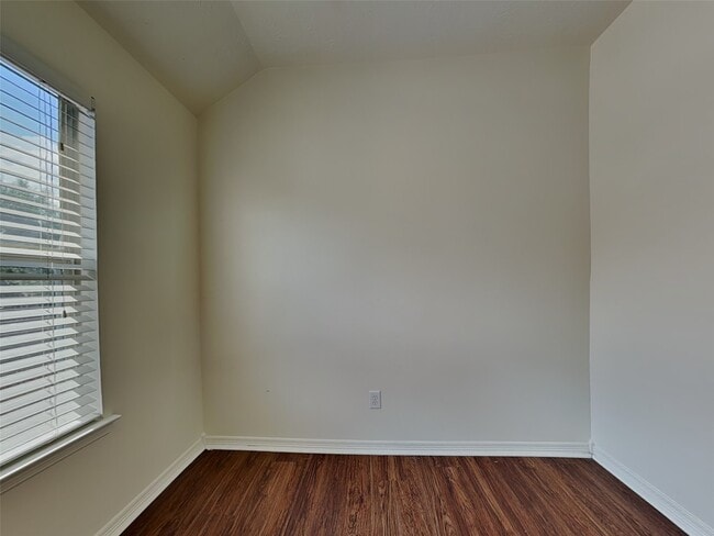 Building Photo - 30622 N Sulphur Creek Dr