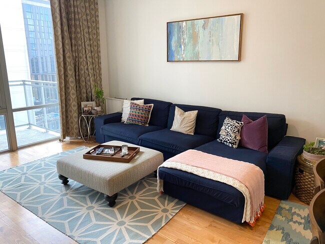 Building Photo - 901 W Madison St