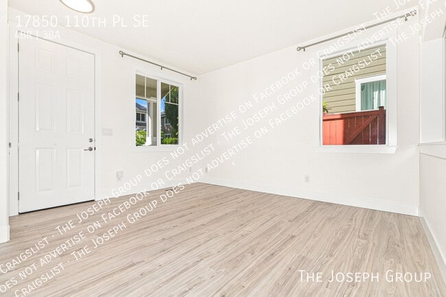 Building Photo - 17850 110th Pl SE