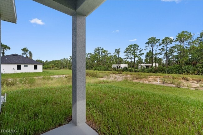 Building Photo - 945 Butler St E