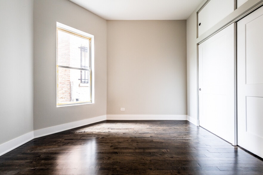 Building Photo - 1435 N Washtenaw Ave