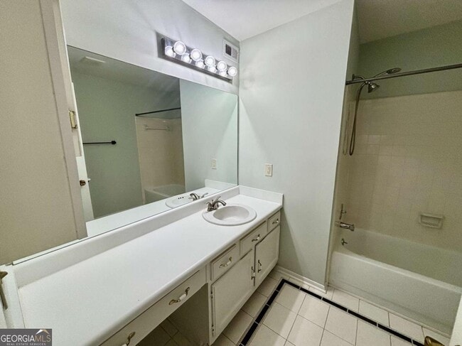 Building Photo - 57 Doranne Ct