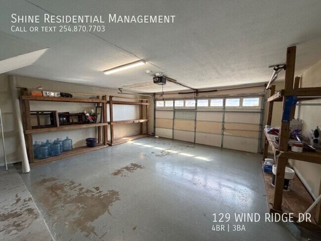 Building Photo - 129 Wind Ridge Dr