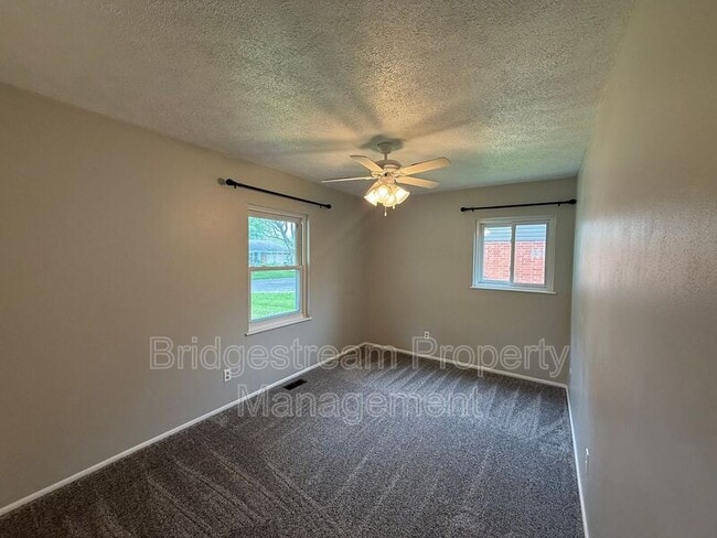 Building Photo - 4208 Bellemeade Dr