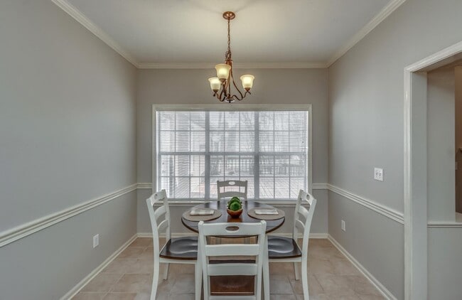 Building Photo - 340 Willow Ridge Cove