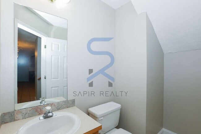 Building Photo - Outdoor Adventure & Downtown Charm – 2BR in Canton